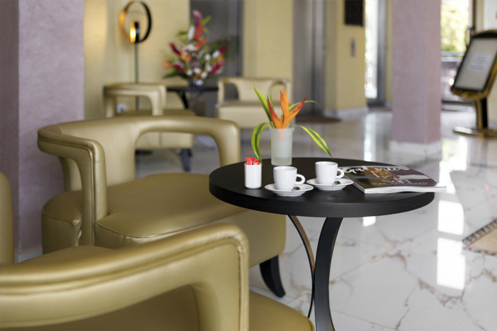 Bravia Hotel Ouagadougou Bagian luar foto