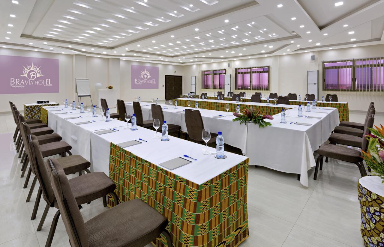 Bravia Hotel Ouagadougou Bagian luar foto