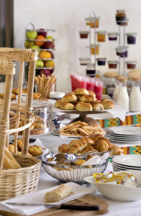 Bravia Hotel Ouagadougou Bagian luar foto