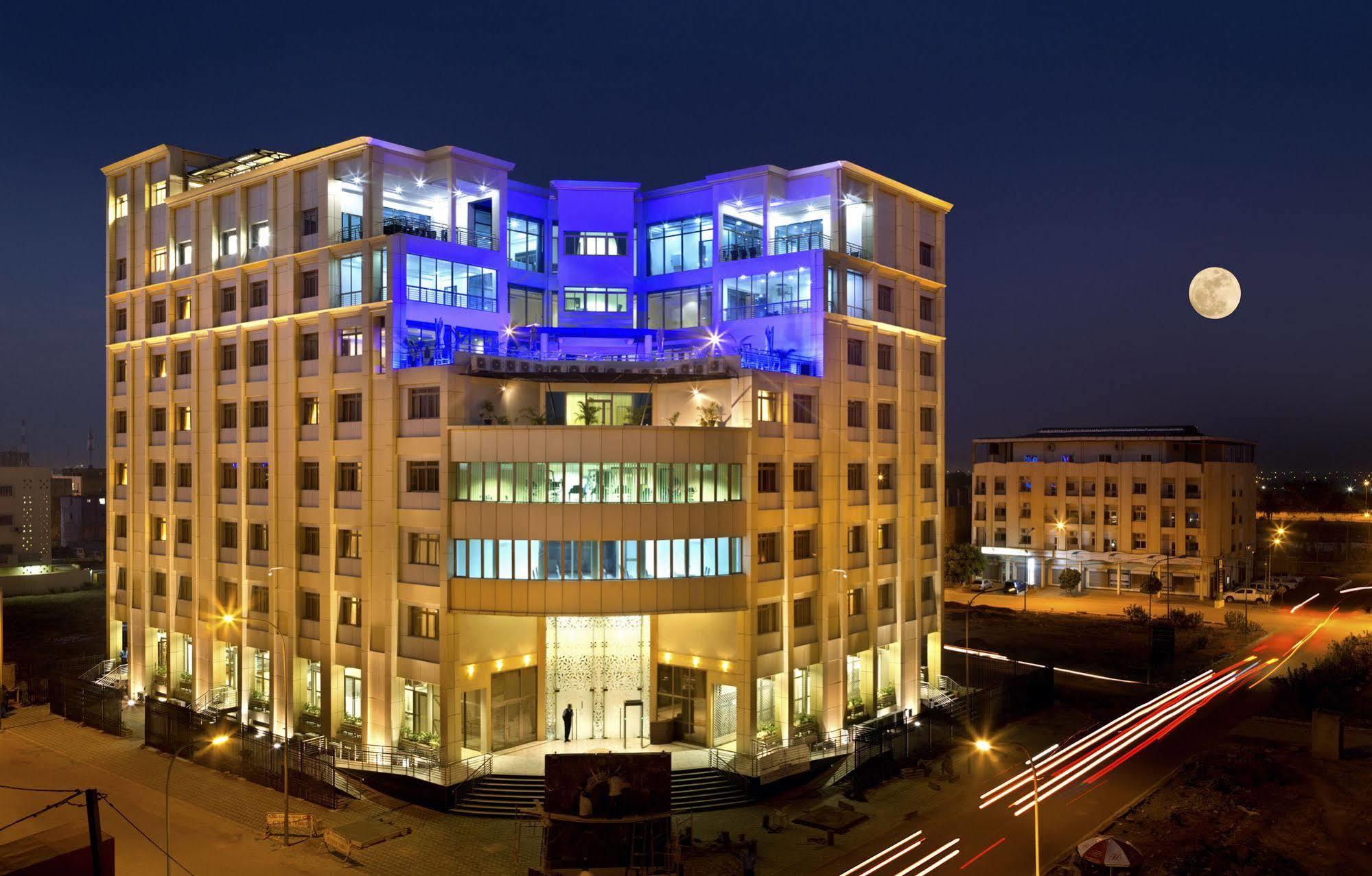 Bravia Hotel Ouagadougou Bagian luar foto