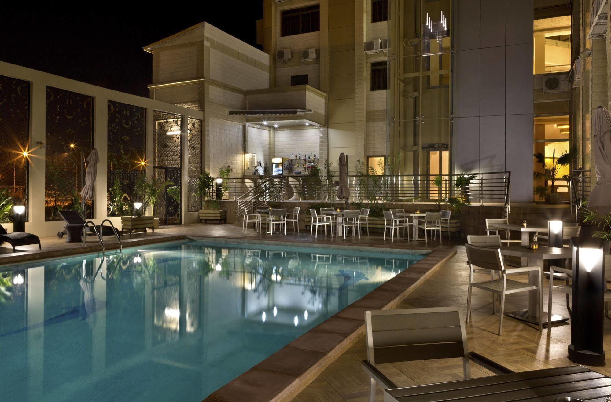 Bravia Hotel Ouagadougou Bagian luar foto